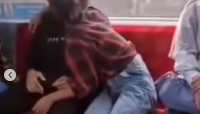 Aksi Mesum di KRL Viral, Warganet: Nggak Punya Malu!