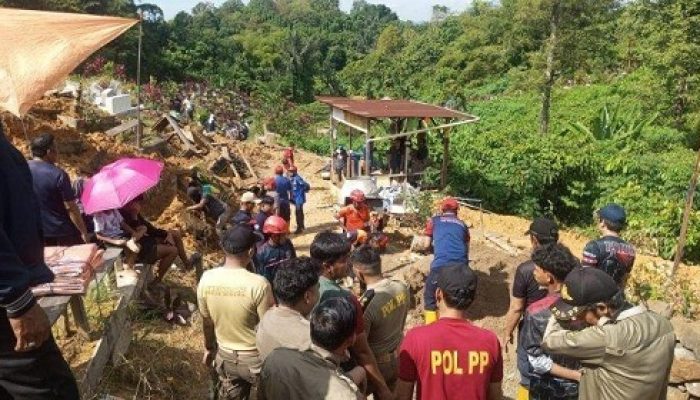 Kuburan Tergeser Longsor di Samarinda, 35 Makam Dievakuasi